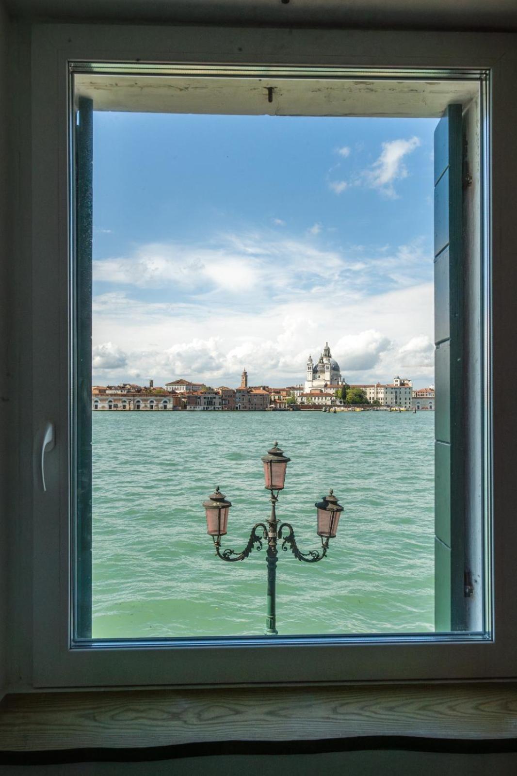 3 Windows On St - Waterfront Venetië
